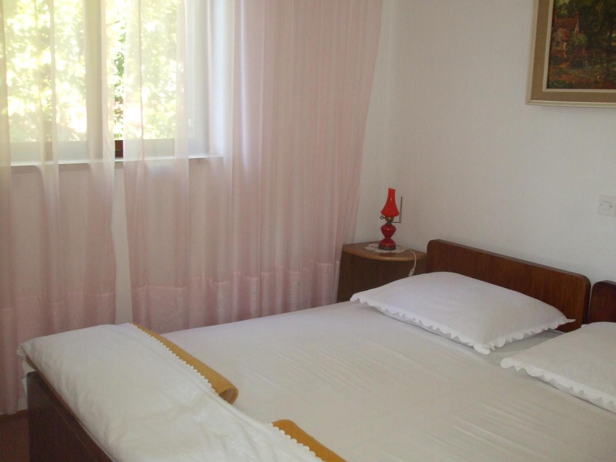 Apartments Marina Supetar Ngoại thất bức ảnh