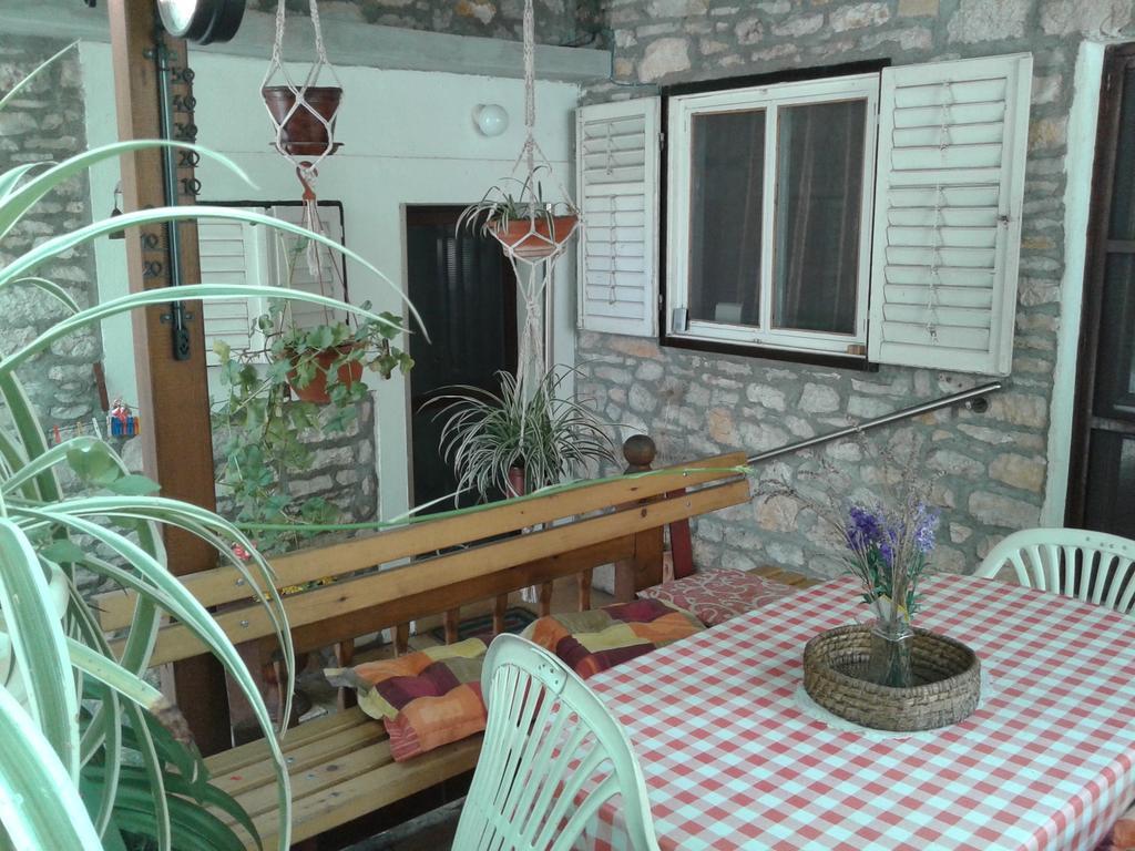 Apartments Marina Supetar Ngoại thất bức ảnh