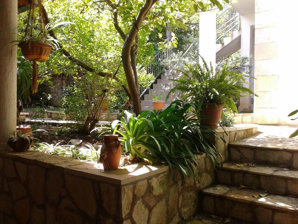 Apartments Marina Supetar Ngoại thất bức ảnh
