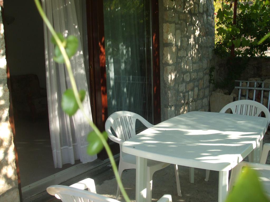 Apartments Marina Supetar Ngoại thất bức ảnh
